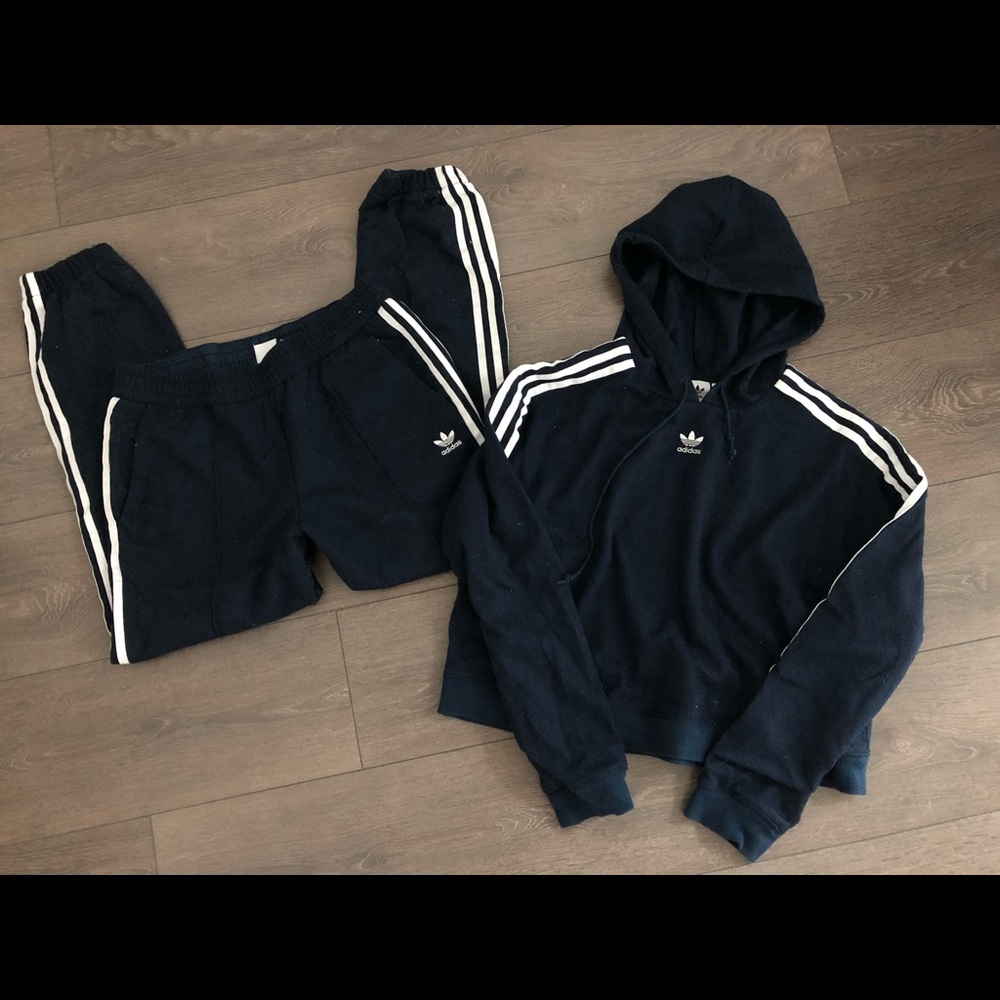 Pre-Loved Adidas Sweatpants Hoodie Set Medium Cropped Top Blue Thick Warm